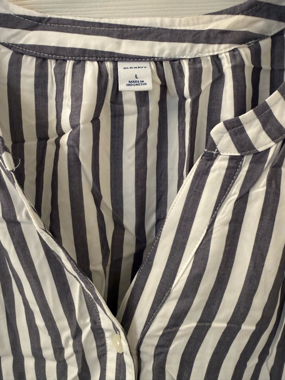 Old Navy Blue and White Vertical Stripe Shirt - Picture 2 of 4